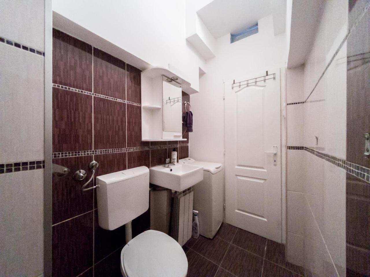 Apartment Ema Belgrad Exteriör bild